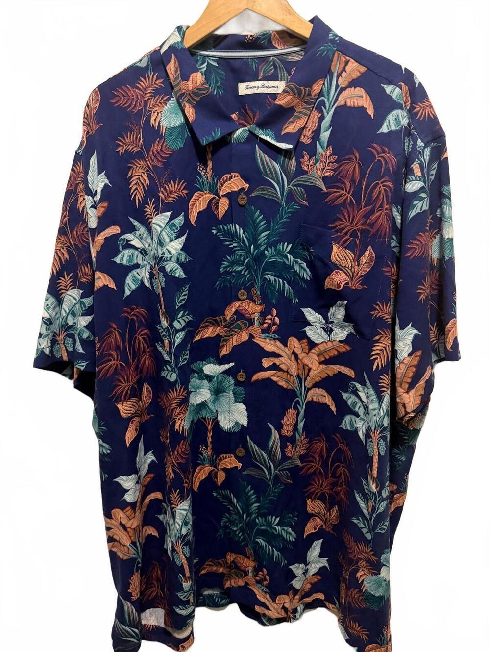 Tommy Bahama Men's Tropical Print Short Sleeve Shirt Navy Blue Size Medium